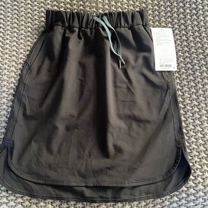 Lululemon skirt | black lululemon skirt | athleisure